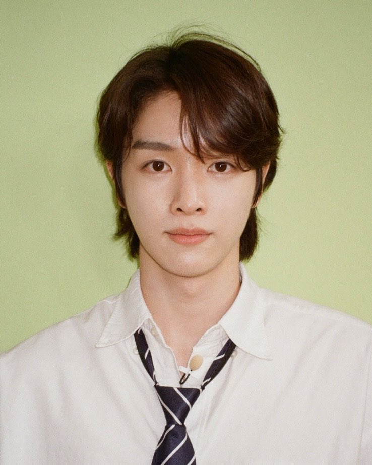 ชื่อ: ซองชาน จอง
ชื่อเล่น: ซง ชานนี่
major: Economics/เศรษฐศาสตร์
ที่อยู่: New York
เหตุผลที่เข้าร่วมทีมเต้น Fly Up: เพราะอยากเรียนเต้น
ความปรารถนาที่จะเข้าร่วม: ผมจะทำให้ดีที่สุด Fighting!
คุณซองชาน จองเรียน economics? ว้าย เริ่ดนะ สมฐาคุณชายกังนัมมาก🤩🤩