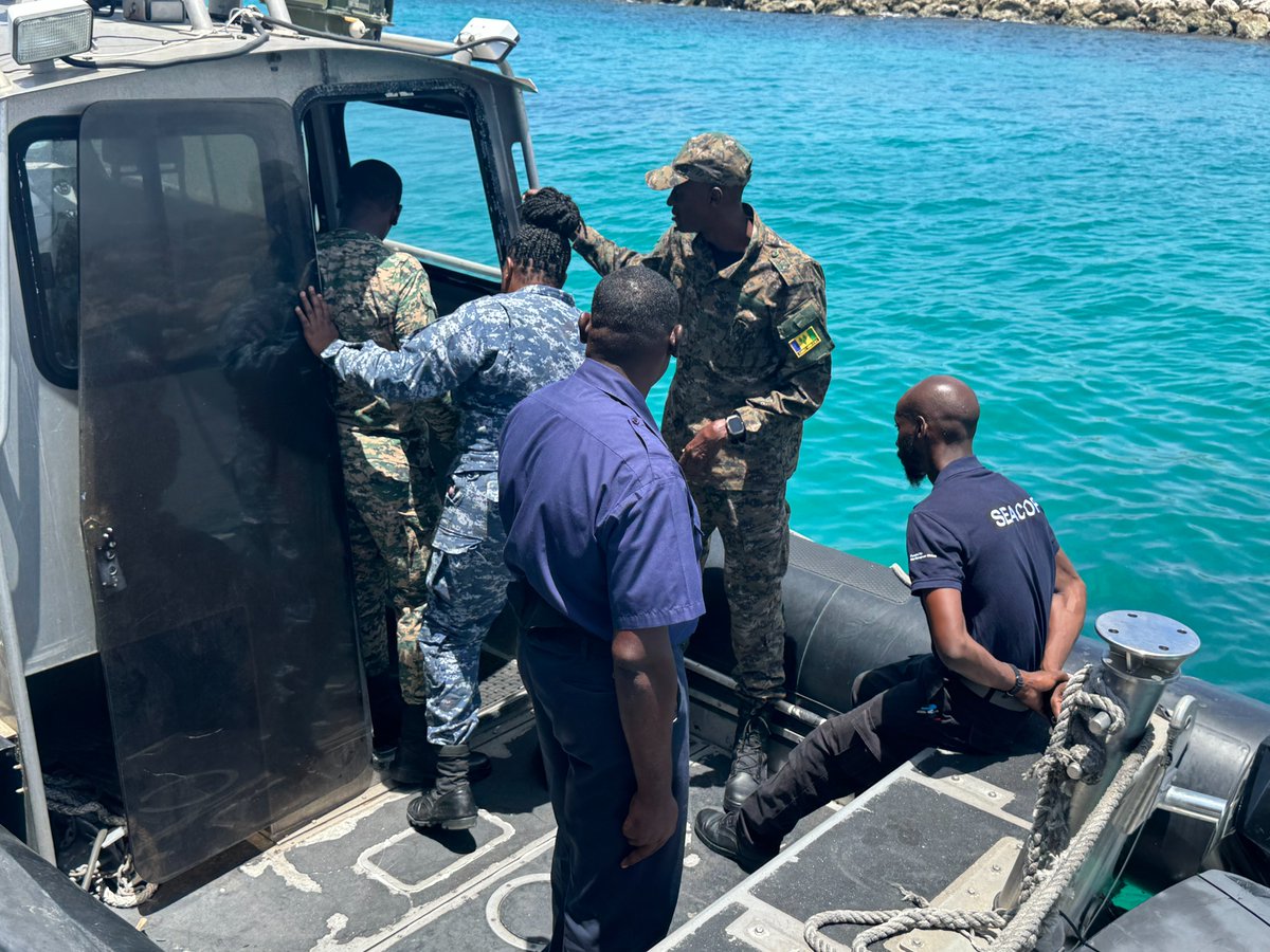 SEACOPEU (@seacopeu) on Twitter photo ๐ช๐บ๐ Honoured to have hosted <a href="/EUinBarbados/">EUinBarbados</a> Amb. M. Wasilewska & <a href="/EU_FPI/">EU Service for Foreign Policy Instruments ๐</a> Matthew Willner-Reid onboard during #SEACOP regional training in ๐ง๐ง!
Strategic #EUcooperation in action for maritime officers from ๐ฆ๐ฌ๐ง๐ง๐ฉ๐ฒ๐ฌ๐ฉ๐ฌ๐พ๐ฐ๐ณ๐ฑ๐จ๐ป๐จ
linkedin.com/feed/update/urโฆ ๐ช๐บ๐ Honoured to have hosted <a href="/EUinBarbados/">EUinBarbados</a> Amb. M. Wasilewska & <a href="/EU_FPI/">EU Service for Foreign Policy Instruments ๐</a> Matthew Willner-Reid onboard during #SEACOP regional training in ๐ง๐ง!
Strategic #EUcooperation in action for maritime officers from ๐ฆ๐ฌ๐ง๐ง๐ฉ๐ฒ๐ฌ๐ฉ๐ฌ๐พ๐ฐ๐ณ๐ฑ๐จ๐ป๐จ
linkedin.com/feed/update/urโฆ