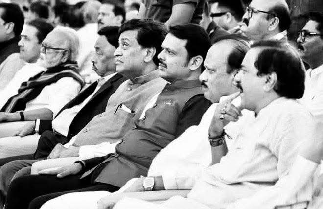 MeeSagarDevre's tweet photo. ये भी ठीक है!
@KiritSomaiya जी!
#WashingPowderBJP
@BJP4Maharashtra @BJP4Mumbai https://t.co/axUAi4ZBqc