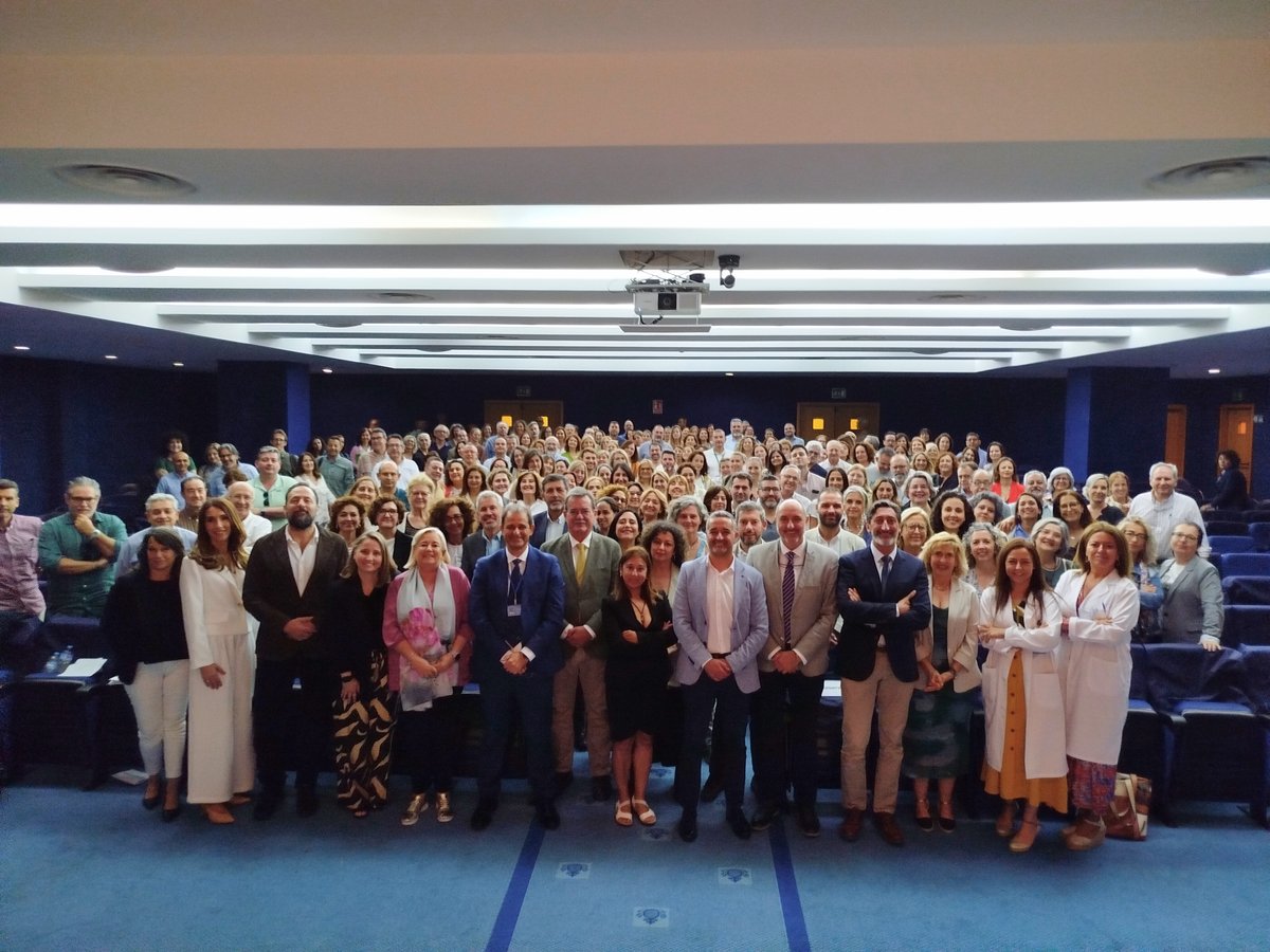 Hospital San Juan de Dios del Aljarafe (@hsjd_aljarafe) on Twitter photo 🆕 El Hospital San Juan de Dios del Aljarafe reúne a más de 300 profesionales de la salud en la presentación del Plan Andaluz de Atención a la Cronicidad 👩⚕️🧑⚕️
#PAdAC #Cronicidad
<a href="/saludand/">Consejería de Salud y Consumo</a> <a href="/EASPsalud/">Escuela Andaluza SP</a> <a href="/OPIMEC/">OPIMEC</a>
Léelo ⬇️
hsjda.es/noticias/el-ho… 🆕 El Hospital San Juan de Dios del Aljarafe reúne a más de 300 profesionales de la salud en la presentación del Plan Andaluz de Atención a la Cronicidad 👩⚕️🧑⚕️
#PAdAC #Cronicidad
<a href="/saludand/">Consejería de Salud y Consumo</a> <a href="/EASPsalud/">Escuela Andaluza SP</a> <a href="/OPIMEC/">OPIMEC</a>
Léelo ⬇️
hsjda.es/noticias/el-ho…
