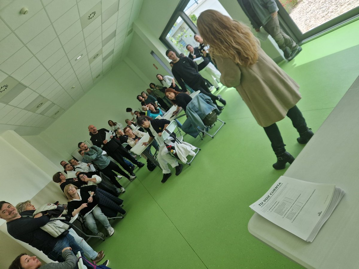 RaquelAlcorcon_'s tweet photo. ♻️La voz de nuestros trabajadores y trabajadoras es el motor que impulsa cada mejora en @EsmasAlcorcon.
🤝 Gracias a todas y todos los trabajadores por vuestra participación en las encuestas.
🫂vuestras ideas construyen el futuro.
💡💙 #TrabajoEnEquipo #ESMASA https://t.co/xR8g4ZahaP