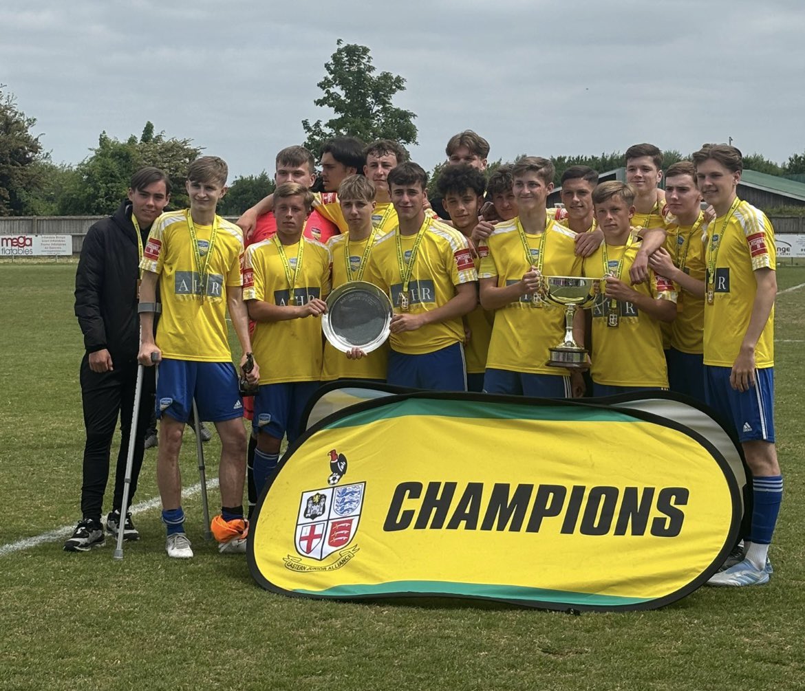 Season finished on Sunday with the League Cup win to complete the EJA league and cup double as well as runners up in the County Cup after losing 6-5 on pens. A great season for the boys and most of them still have another year to go.
Well done Boys #YAMC 💛💙🏆🏆