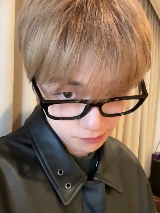 kitten_1210's tweet photo. 최근괴로운투탑착장. 까죽. https://t.co/Uit9H5IM5b
