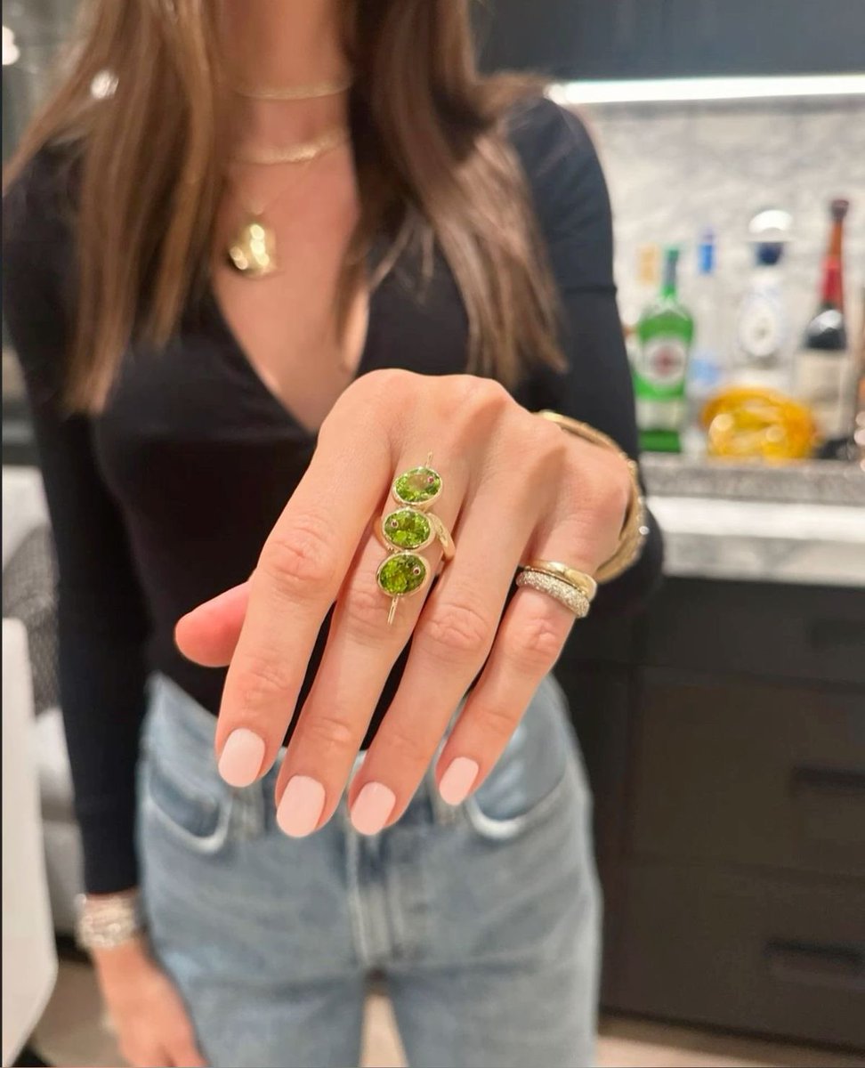 madeoflavenderr's tweet photo. oh my olive!🫒🍸 https://t.co/DAY6yMN1Wj