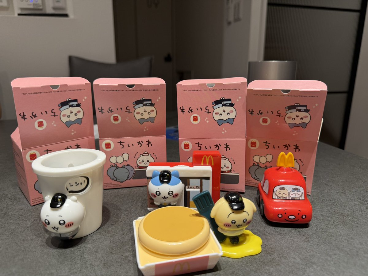 zhouboju981's tweet photo. 等第二弹 https://t.co/qeGBYxxAKX