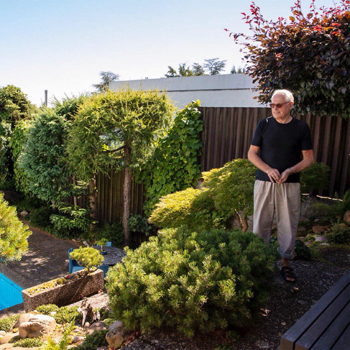 Happy 93rd Birthday Dieter Rams!

'Mr Braun' as he became known.
Don't let any designer tell you that he has not had some influence over their work. A huge and continued inspiration. A living legend. Industrial Designer.

#Lessbutbetter #WenigerAberBesser #DieterRams