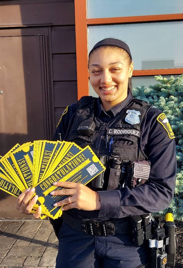 Euclid_PD's tweet image. Officer Rodriguez was on a roll—a donut roll, that is! She wasn’t pulling people over… she was pulling them into Dunkin Donuts to say THANK YOU for buckling up! 👮‍♀️💛 If you were spotted wearing your seat belt— you got a GOLDEN TICKET! 💥 #EuclidPD #ClickItOrTicket #Donuts