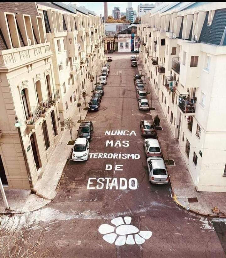 Por una patria sin impunidad. Memoria, verdad y justicia.

30 veces nunca más.