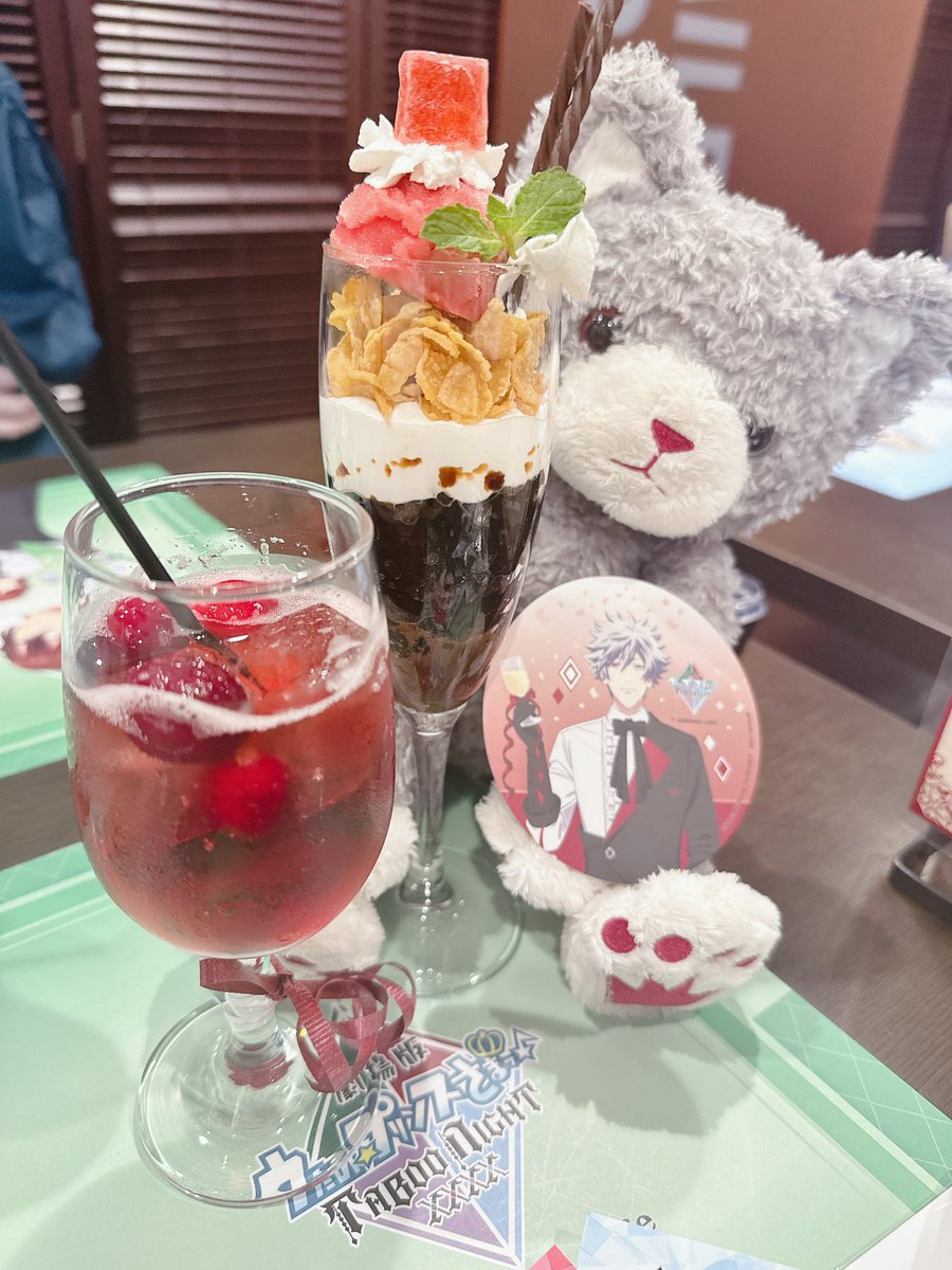 airuquartet0301's tweet photo. 職場の先輩とタブナイアニカフェに行ってきました〜☺️
全種制覇✨ https://t.co/o3sehkzWn5