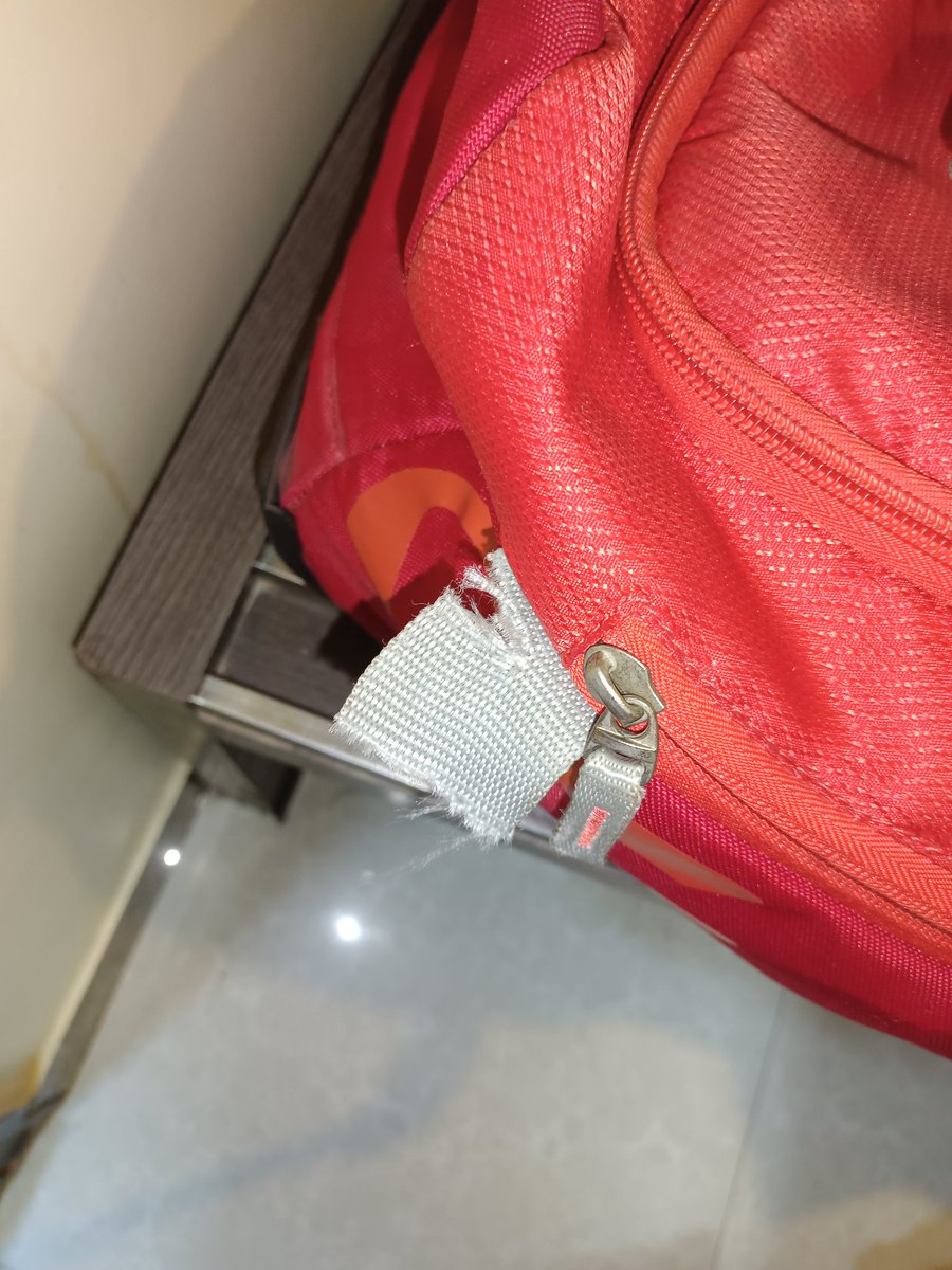 aapkikishuu's tweet image. So much disappointment with the way @airindia mishandled my bag today on my flight from New Delhi to Kolkata.

I expected better from you folks! Unacceptable behaviour on your end. 

#AirIndia #Customerservicefailure