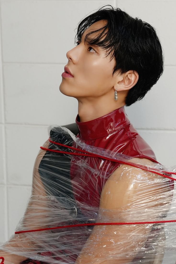 npomvtt's tweet photo. Shownu do MONSTA X tem mestrado em Ecônomia. https://t.co/YLGoqkfVQL