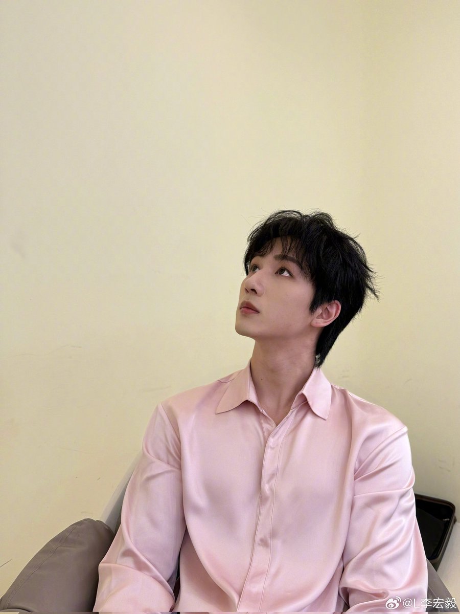 250520| #LiHongyi weibo update 

“Here it comes”
#李宏毅