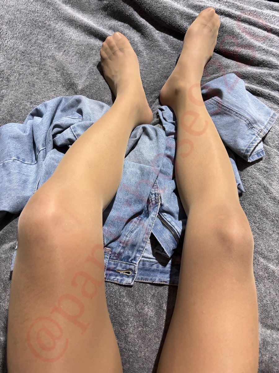 pantyhose9280's tweet photo. ช่วงนี้ใส่ถุงน่องทีไรฝนตกทุกทีเลย🌧️ https://t.co/OuNDnkXfl1