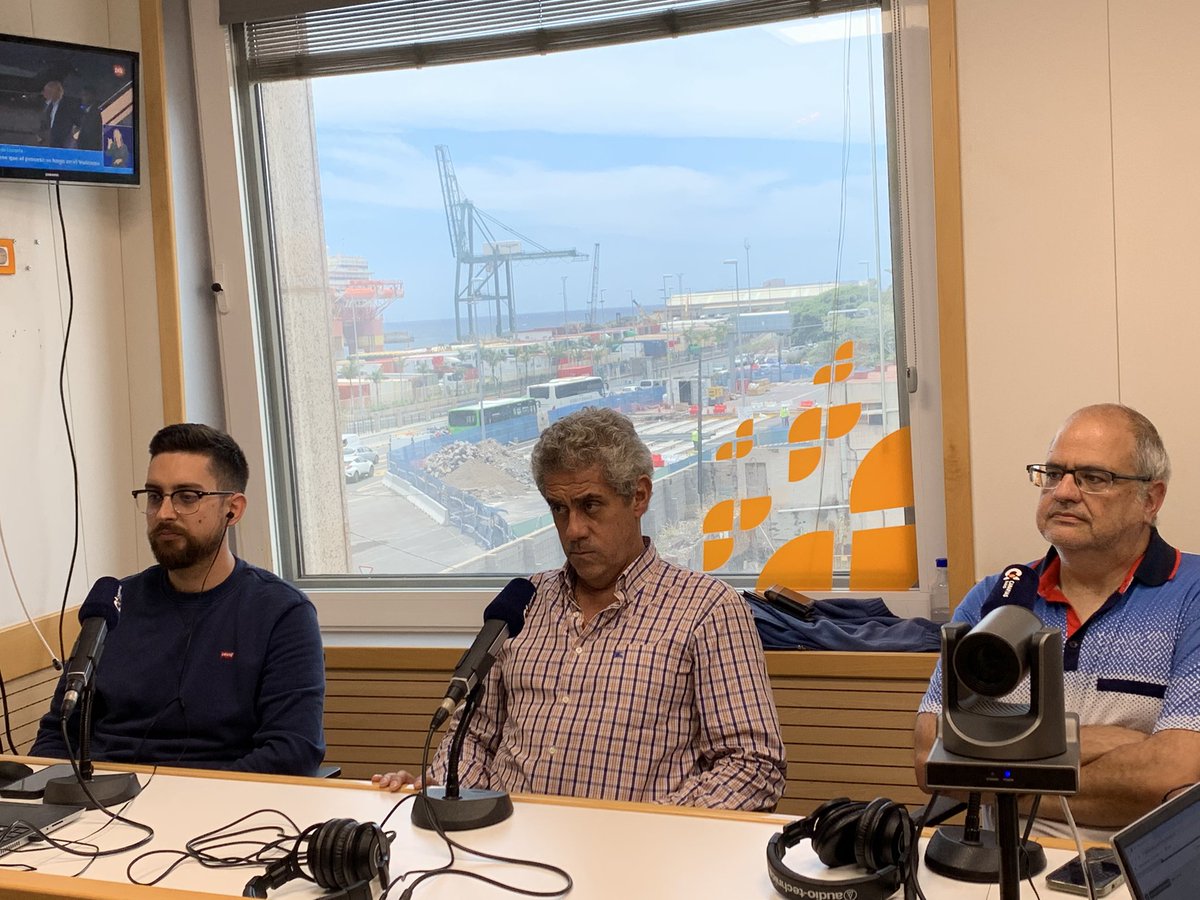 ⚽ Tiempo de Tagoror Blanquiazul en #ElDeportivo de <a href="/laradiocanaria/">La Radio Canaria</a>, hoy con esta alineación:

🗣️ <a href="/EduardoChinea/">Eduardo Chinea</a>
🗣️ <a href="/gallobarroso/">José Barroso</a> 
🗣️ <a href="/Simon_Abreu31/">Simón Abreu</a> 
🗣️ <a href="/LuisPadilladeF1/">Luis Padilla de Felipe</a> 
🗣️ <a href="/joaquingz1/">Joaquin González</a>

📡 rtvc.es/la-radio-canar…