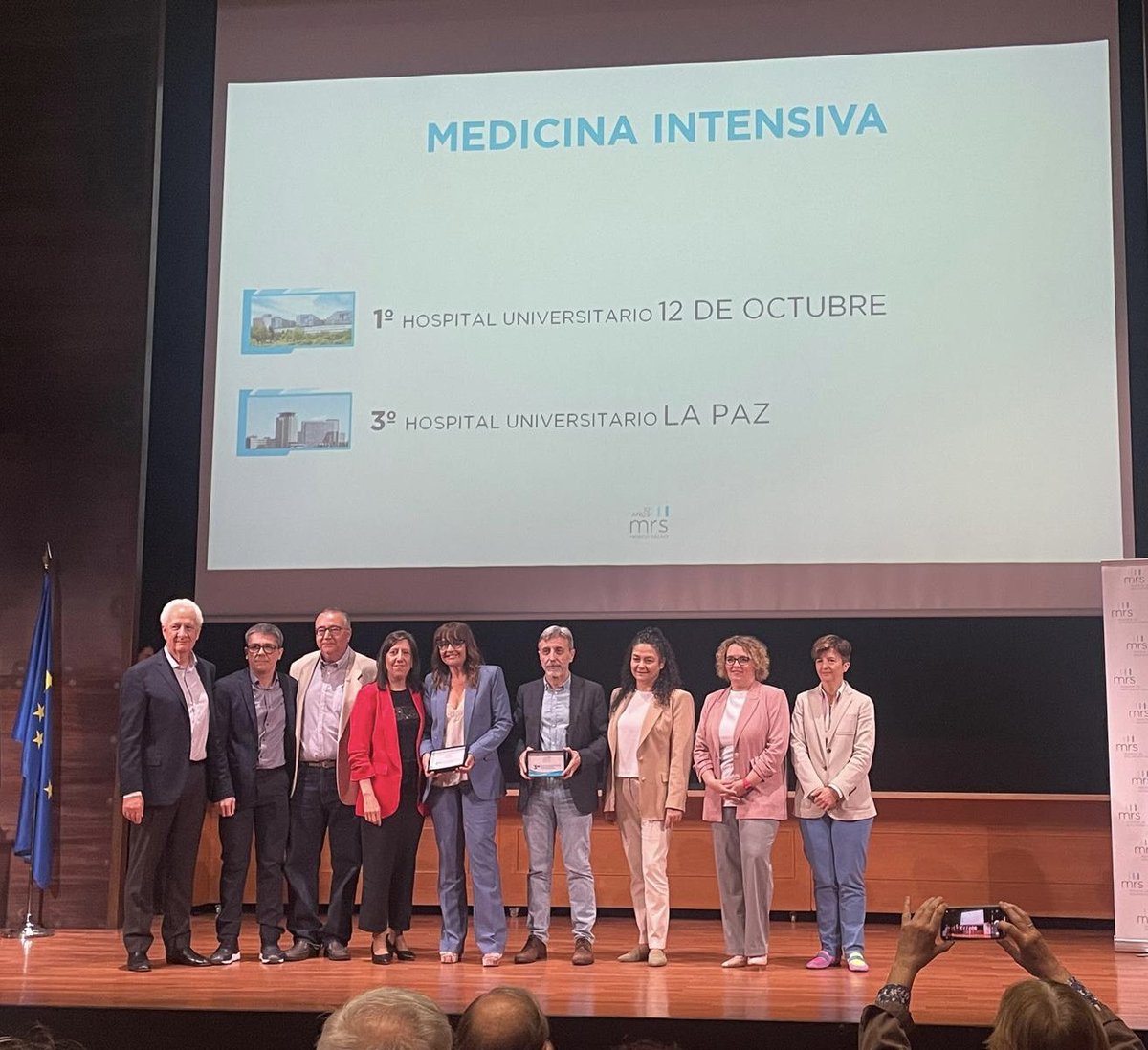 UCI La Paz (@ucilapaz) on Twitter photo Gracias a #MRS2025 por volver a valorar nuestro trabajo 🤗
Nuestra UCI se sitúa en el 3er puesto nacional en el Monitor de Reputación Sanitaria 2025 🥉
Un reconocimiento al compromiso, la entrega y la vocación de todo un equipo que cada día da lo mejor por sus pacientes 👩🏻⚕️👨🏻⚕️👩🔬 Gracias a #MRS2025 por volver a valorar nuestro trabajo 🤗
Nuestra UCI se sitúa en el 3er puesto nacional en el Monitor de Reputación Sanitaria 2025 🥉
Un reconocimiento al compromiso, la entrega y la vocación de todo un equipo que cada día da lo mejor por sus pacientes 👩🏻⚕️👨🏻⚕️👩🔬