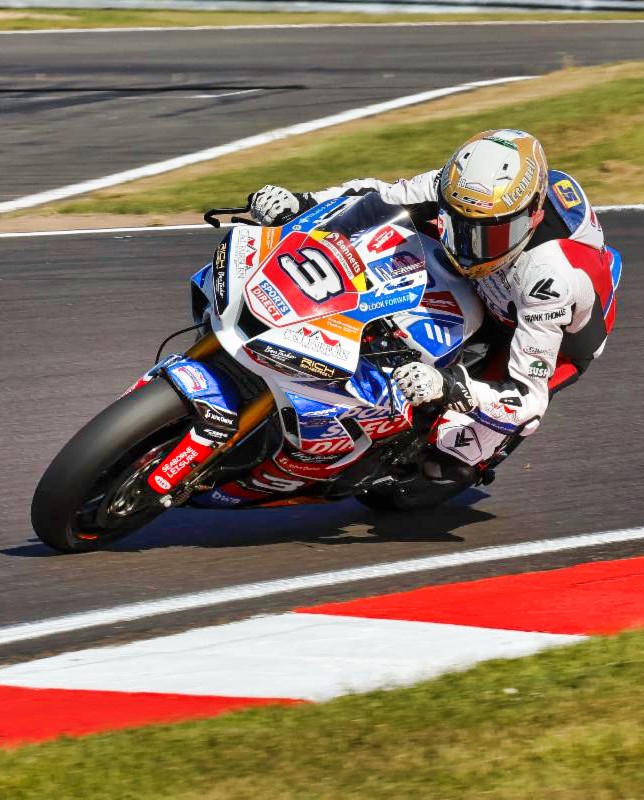 js_accessories's tweet image. Solid comeback for Billy McConnell at Donington 👊 11th &amp;amp; 14th place finishes + a DNF, but real progress made. Stronger, faster, and ready for Snetterton 🔧

📸 - Credit Ian Hopgood

#Frank_Thomas_Clothing #FrankThomasMoto