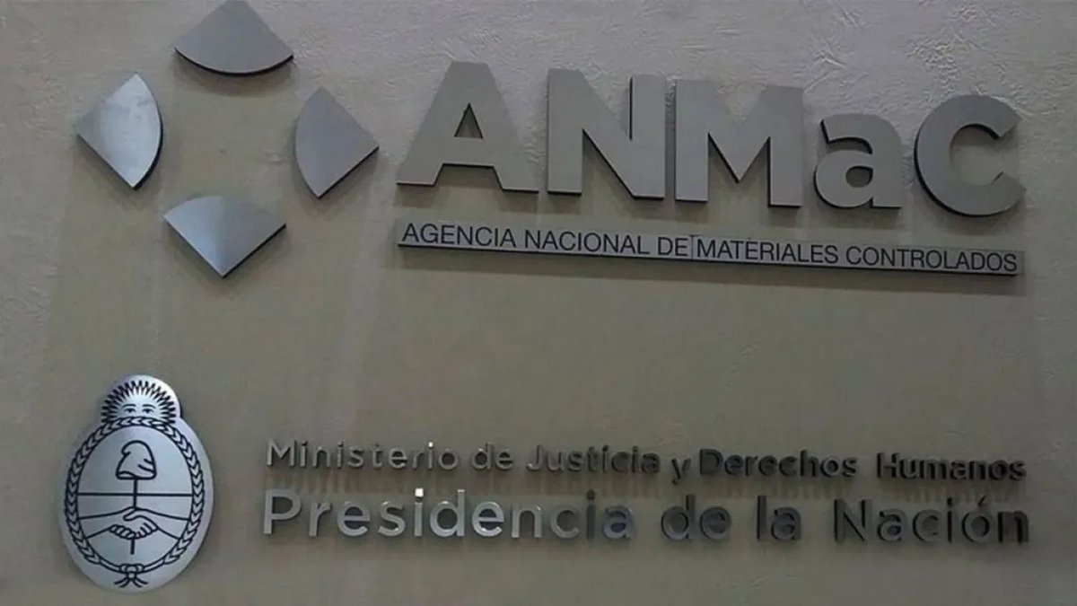leodelga2's tweet photo. 🧾🔫 “Tenencia Express”: ANMaC implementa nuevo trámite digital para obtener la tenencia de armas vía “MiAnmac”
💻 Rápido, seguro y sin papeles
#ANMaC #TenenciaExpress #Digitalización @emergenciasAR https://t.co/uNigoYChU2