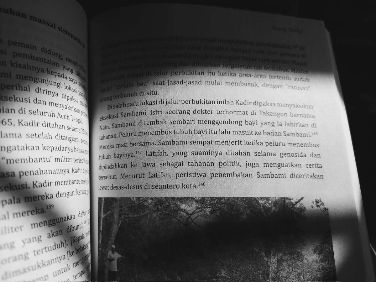Buku "Berkas Genosida Indonesia" mengungkap cukup banyak hal yang membuat saya bergidik ngeri bahkan hanya untuk membayangkannya.

Salah satunya seperti yang terbaca di foto kedua. 💔😭