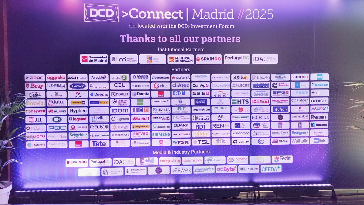 _SCAYLE's tweet photo. 👉 ¡Estamos presentes en el Data Center Dynamics de Madrid!
Conectando, aprendiendo y compartiendo #innovación en el corazón del sector digital
#DCDMadrid #DataCenters #SCAYLE
📍 Madrid
📅 Hoy
🔌 Tecnología
🤝 Networking
⚡ Innovación https://t.co/5lTznVRLDJ