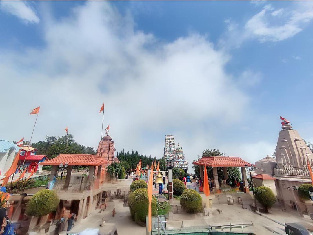 CycloneAnalyser's tweet image. Beautiful #Sikkim today
1) #Pelling
2) #Chardham, #Namchi
3) #Ravangla
4) #Khechiperi lake
Widespread light to moderate rain with isolated heavy to very heavy rainfall likely to occur in the state today. Be cautious ⚠