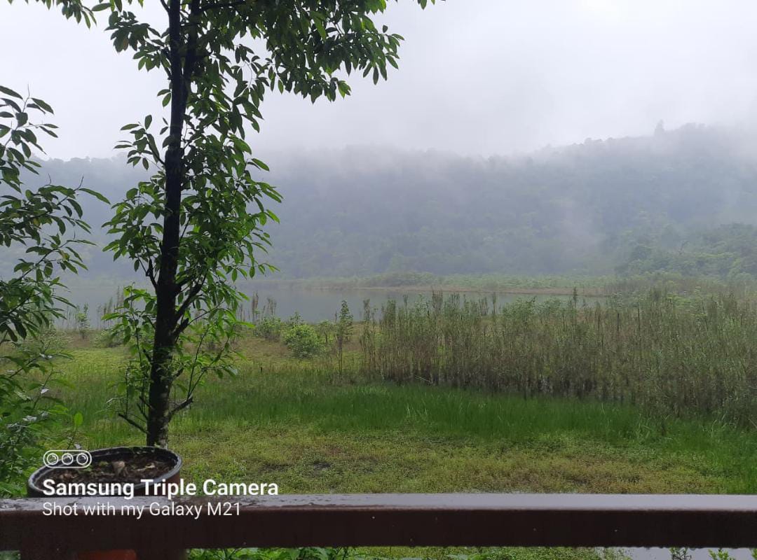 CycloneAnalyser's tweet image. Beautiful #Sikkim today
1) #Pelling
2) #Chardham, #Namchi
3) #Ravangla
4) #Khechiperi lake
Widespread light to moderate rain with isolated heavy to very heavy rainfall likely to occur in the state today. Be cautious ⚠