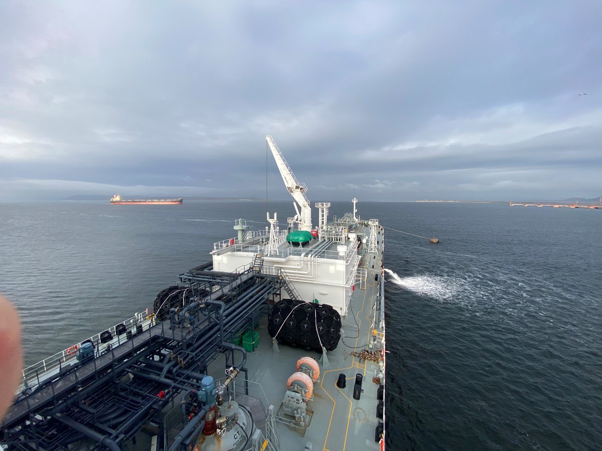 AMSOL recently completed its 200th discharge operation at the Multi Buoy Mooring in Saldanha Bay for client Sunrise Energy, a key milestone in this marine support partnership that began in 2017.