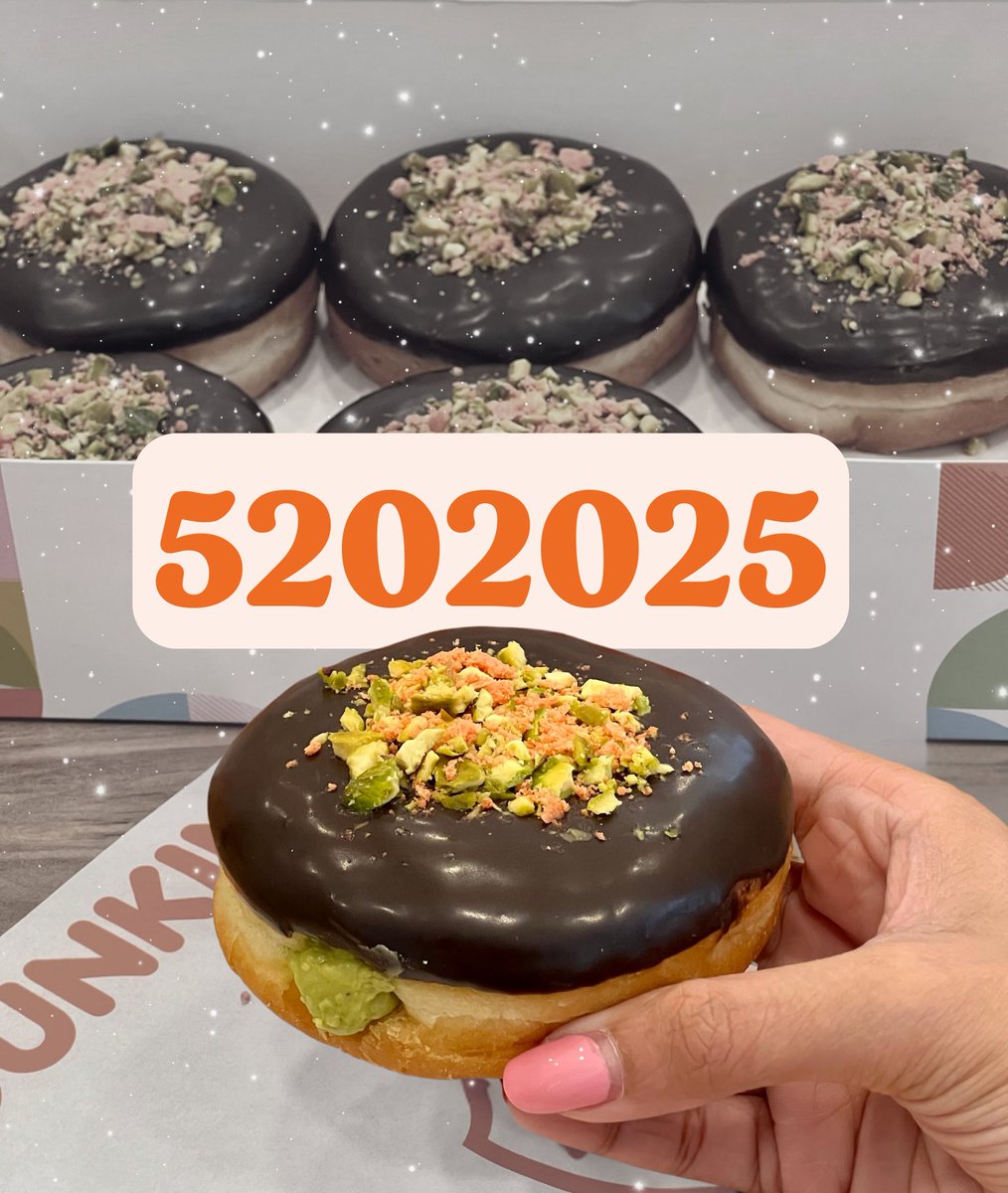 dunkinph's tweet photo. ✨ Palindrome for Pistachio ✨

Today, 𝑫𝒖𝒏𝒌𝒊𝒏’ 𝑷𝒊𝒔𝒕���𝒄𝒉𝒊𝒐 𝑪𝒉𝒐𝒄𝒐𝒍𝒂𝒕 is available all over PH. 🇵🇭  #DunkinPHPistachioChocolat https://t.co/H5xukCAFeK