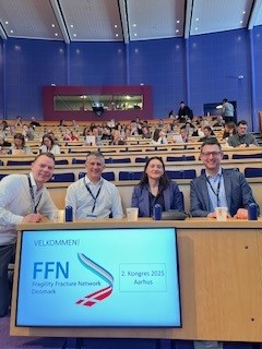Oxford Trauma and Emergency Care (@oxford_trauma) on Twitter photo Matt with the organisers of the Danish Fragility Fracture Network meeting <a href="/FF_Network/">Fragility Fracture Network (FFN)</a> . Lots of excellent research collaborations between the UK and Denmark. Matt with the organisers of the Danish Fragility Fracture Network meeting <a href="/FF_Network/">Fragility Fracture Network (FFN)</a> . Lots of excellent research collaborations between the UK and Denmark.