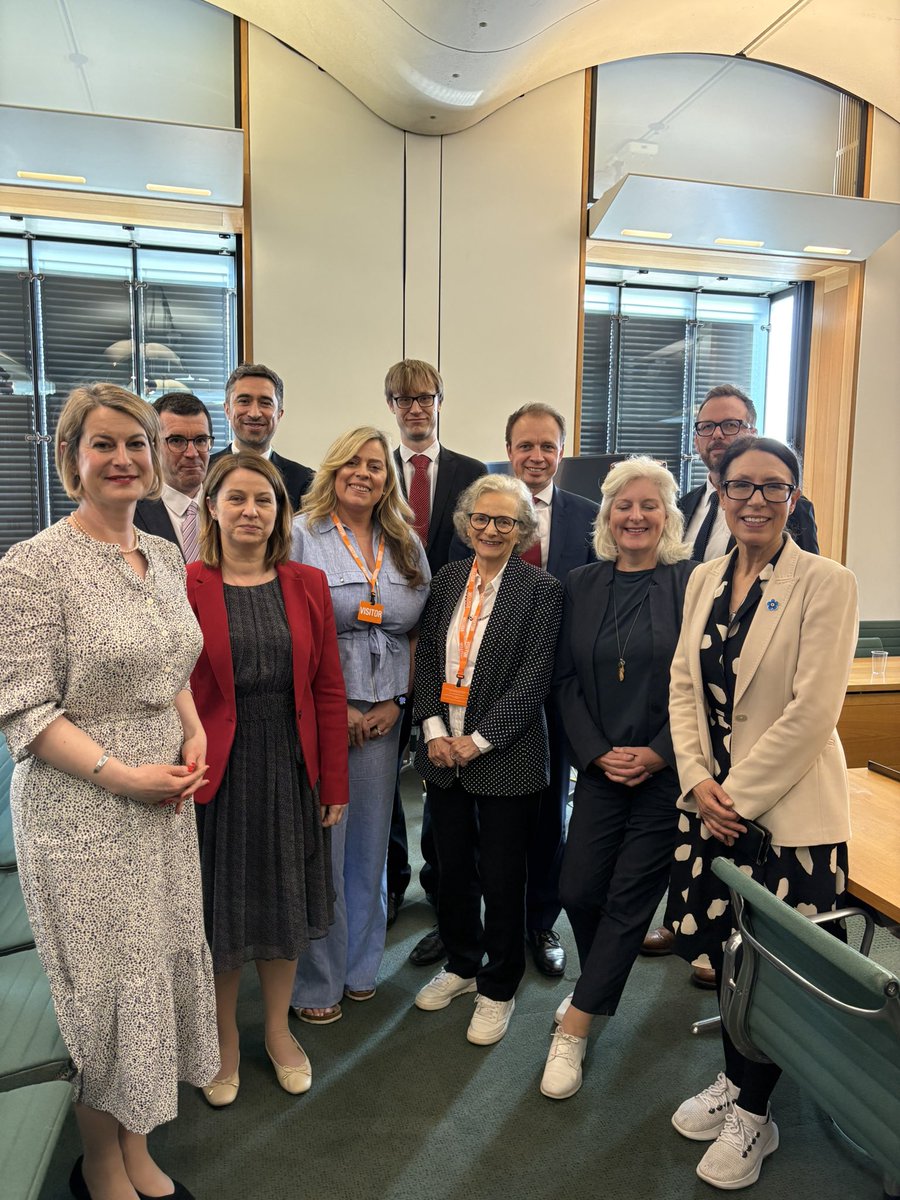 Helen Hayes 💙🌹 (@helenhayes_) on Twitter photo First joint meeting in this Parliament of the <a href="/CommonsEd/">Education Committee</a> & <a href="/CommonsWorkPen/">Work & Pensions Committee</a> today as we scrutinise the Government’s work on child poverty
My thanks to all our witnesses. There is more to come in this important strand of our work First joint meeting in this Parliament of the <a href="/CommonsEd/">Education Committee</a> & <a href="/CommonsWorkPen/">Work & Pensions Committee</a> today as we scrutinise the Government’s work on child poverty
My thanks to all our witnesses. There is more to come in this important strand of our work