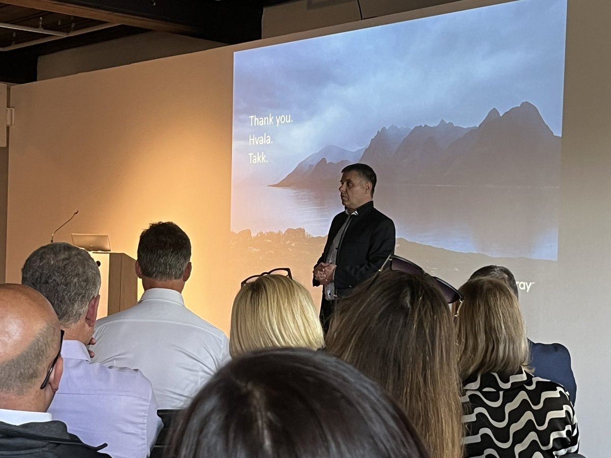 NorwayAmbHU's tweet photo. The embassy was pleased to join the presentation of the   🇸🇮🇳🇴SLONOR Business Association in Ljubljana yesterday. We hope our like-minded countries find new ways to work together—this time in the field of trade!  https://t.co/MdURR7eZky #SLONOR #Trade @SLOinNordics https://t.co/9JkSunHDCv