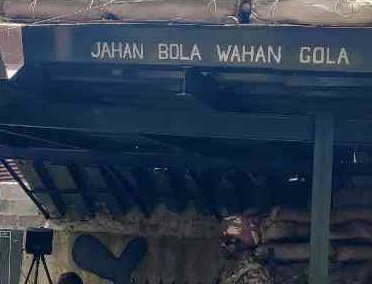 sidhant's tweet photo. Spotted at LoC earlier today 

'Jahan Bola Wahan Gola' https://t.co/0o5li4AJiY