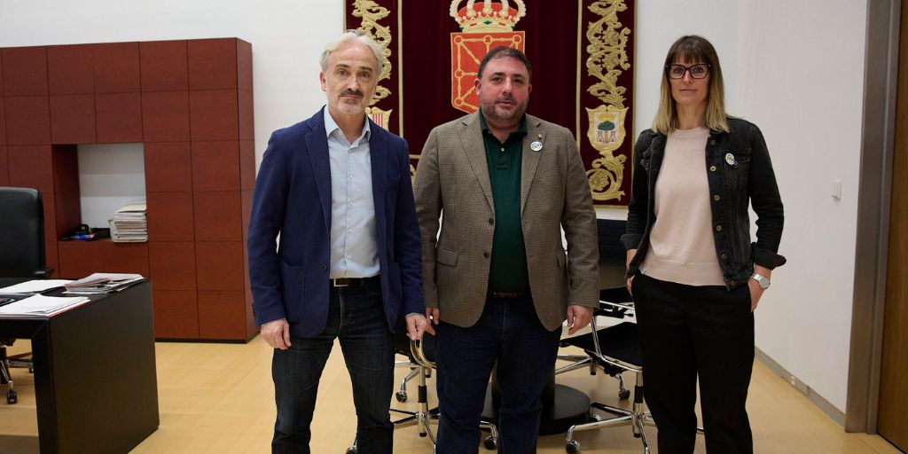 Hoy nos hemos reunido con <a href="/UnaiHualde/">Unai Hualde</a> , presidente del <a href="/parlamentoNA/">Parlamento de Navarra / Nafarroako Parlamentua</a> .

Esta reunión ha sido clave para:

🔹 Presentar nuestra nueva Junta

🔹 Iniciar una ronda de contactos institucionales

🔹 Defender, redignificar y desarrollar el sector de la comunicación y de la creatividad