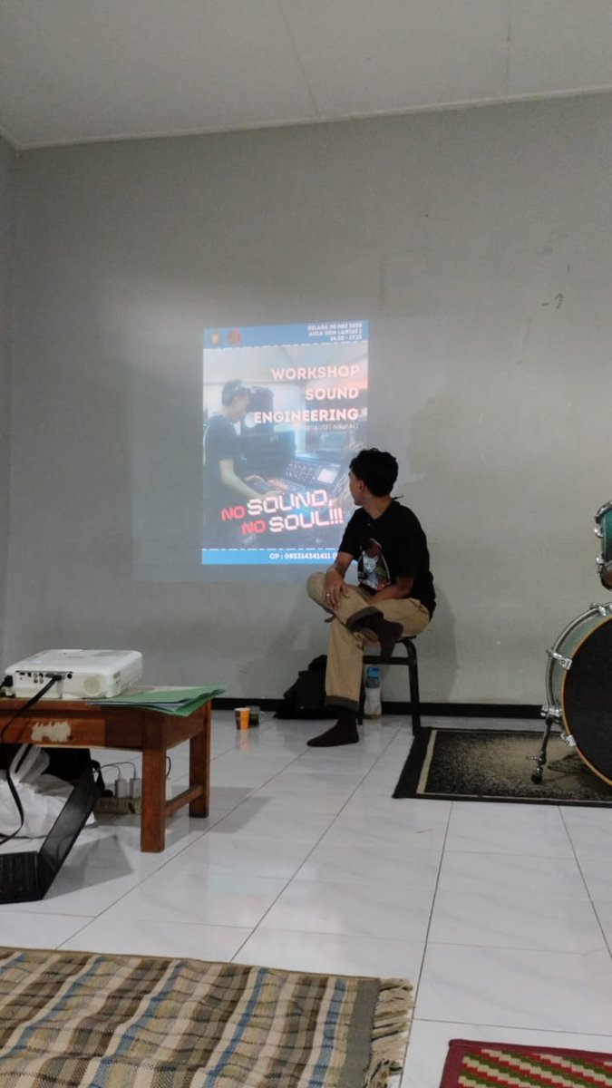 lucien_sunmoon's tweet photo. Kegiatan lucien sore (surup)
#belajar #menuntut #maslupik #ilmu #berteman #baru #kakakkakak https://t.co/tv91o3beHa