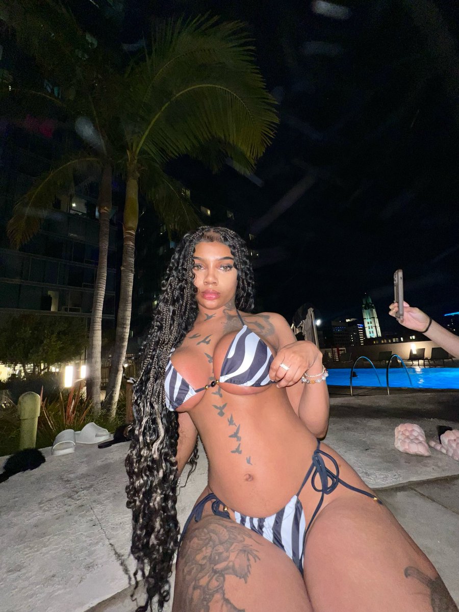 Sexy ass bitch