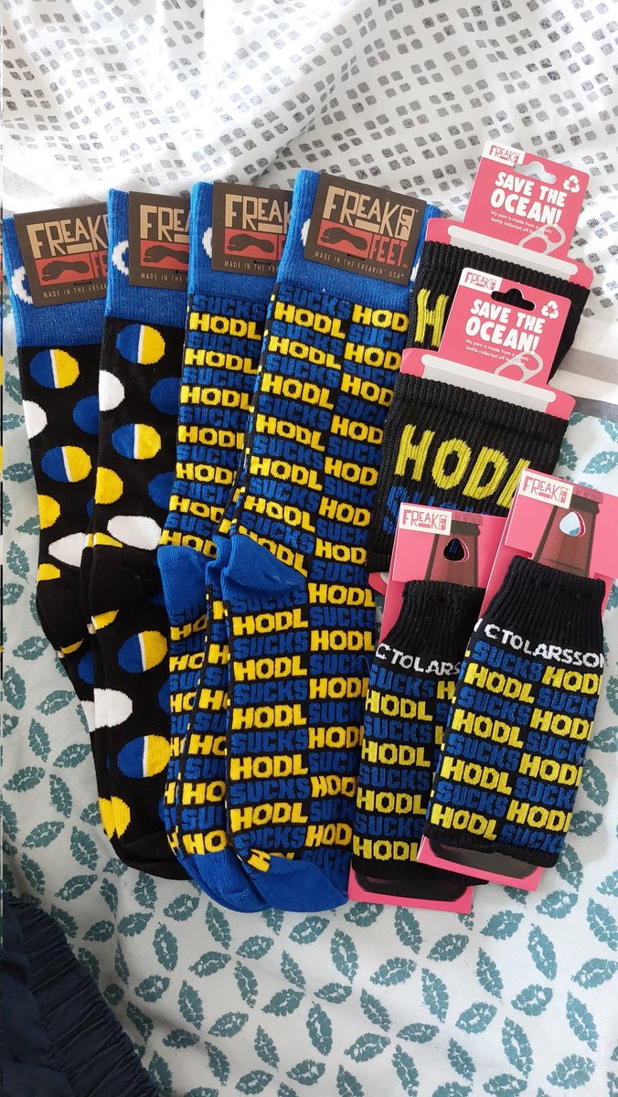owlerr's tweet image. CTO Larsson #crypto #hodl socks merch bundle for sale.

ebay.us/m/SubXM5