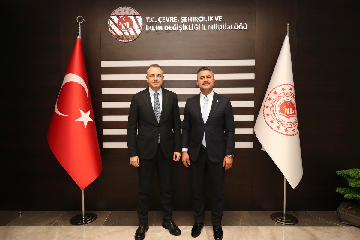 Bugün, Çevre, Şehircilik ve İklim Değişikliği Bakanlığı Millî Emlak Genel Müdürlüğü İstanbul Anadolu Yakası Daire Başkanı Sayın Adil Ceylan’ı ve İstanbul Çevre, Şehircilik ve İklim Değişikliği İl Müdürü Sayın Dr. M. Ejder Batur’u makamlarında ziyaret ettik.

Kıymetli