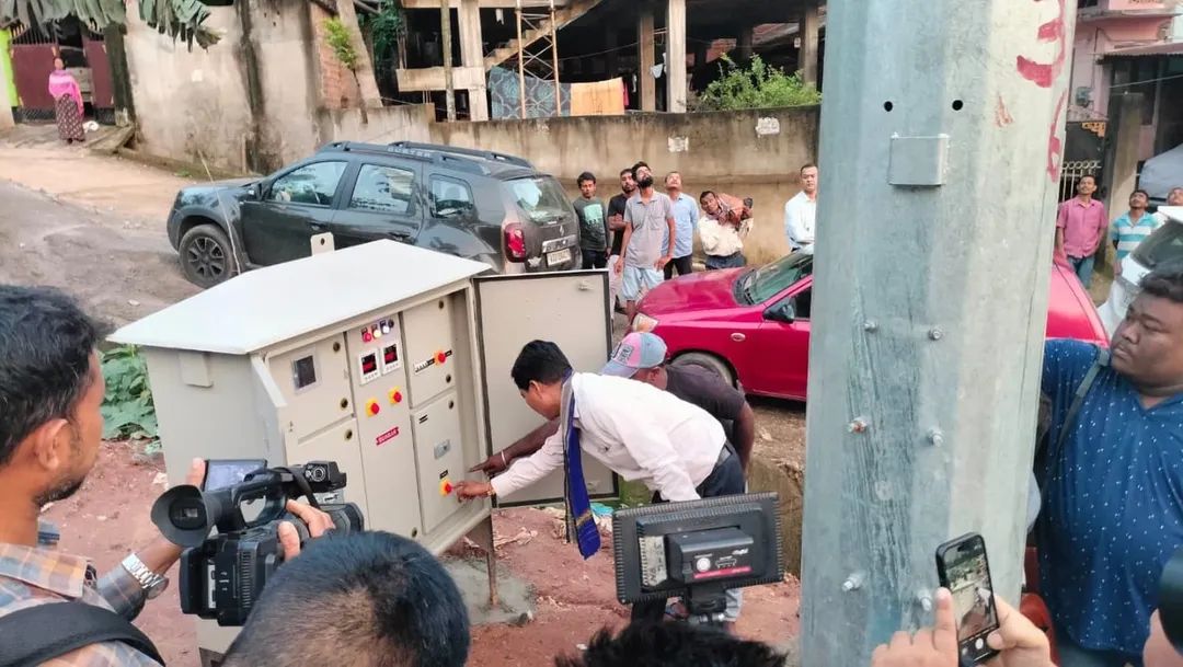 mrigen_sarania's tweet photo. Powering progress in Noonmati! Inaugurated a new #HighMasterLight at #Bapuji Nagar,Guwahati —lighting up lives, one initiative at a time.
#GuwahatiDevelopment
#UrbanInfrastructure
#AssamProgress
#SmartCityGuwahati
#PublicWelfare
#ward56 https://t.co/5W0J3TnaP2
