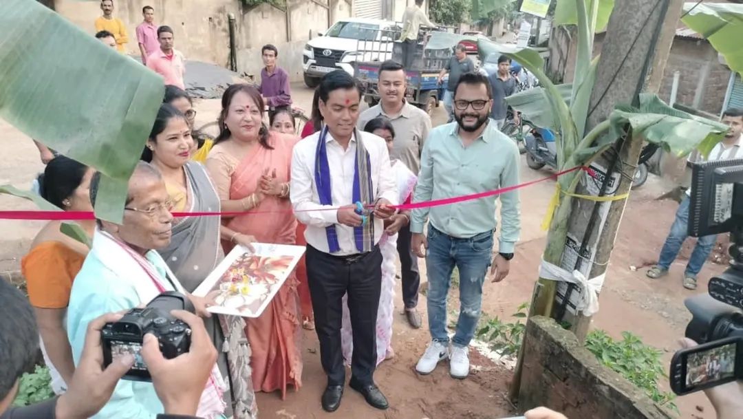 mrigen_sarania's tweet photo. Powering progress in Noonmati! Inaugurated a new #HighMasterLight at #Bapuji Nagar,Guwahati —lighting up lives, one initiative at a time.
#GuwahatiDevelopment
#UrbanInfrastructure
#AssamProgress
#SmartCityGuwahati
#PublicWelfare
#ward56 https://t.co/5W0J3TnaP2