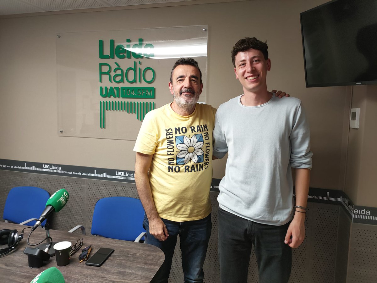 UA1 Lleida Ràdio (@ua1fm) on Twitter photo A partir de les 18:05, al #TempsAfegit amb <a href="/sergi_guiu/">Sergi Guiu</a>:
🤾♀️El <a href="/LleidaHC/">Lleida Handbol Club</a> fa història ascendint a Or
⚽️L'<a href="/atletic_lleida/">Atlètic Lleida</a> trenca el gel amb els play-off
🚲Ciclisme a Castelldans
🟣🟢Amb <a href="/FemeniEsport/">Esport Femení Lleida</a> i DOP Les Garrigues fem balanç dels 3 anys de <a href="/ruben5lopez/">Rubén López</a> al capdavant de la A partir de les 18:05, al #TempsAfegit amb <a href="/sergi_guiu/">Sergi Guiu</a>:
🤾♀️El <a href="/LleidaHC/">Lleida Handbol Club</a> fa història ascendint a Or
⚽️L'<a href="/atletic_lleida/">Atlètic Lleida</a> trenca el gel amb els play-off
🚲Ciclisme a Castelldans
🟣🟢Amb <a href="/FemeniEsport/">Esport Femení Lleida</a> i DOP Les Garrigues fem balanç dels 3 anys de <a href="/ruben5lopez/">Rubén López</a> al capdavant de la