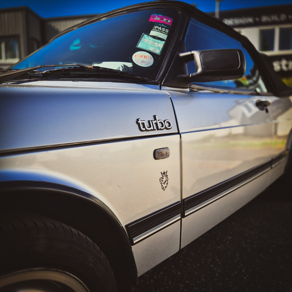 We have this awesome classic 1988 SAAB 900 Turbo in the workshop this week. We will be carrying out a full service, rectifying a host of issues, and then it will undergo an MOT. #saab #saab900 #saab900turbo #classiccars #vintage