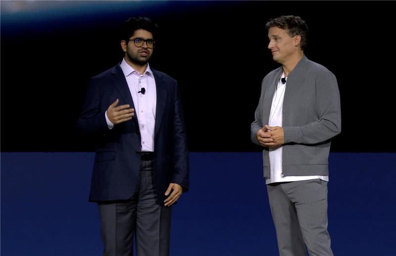 gangadharansind's tweet photo. Most successful people will be the ones asking the best questions. AI allows accessing information faster by having an expert on speed dial," Aravind Srinivas, Co-founder & CEO, @perplexity_ai in conversation with @ChrstnKlein at #SAPSapphire 🚀
#CustomerTalk https://t.co/mrNYBobLb0