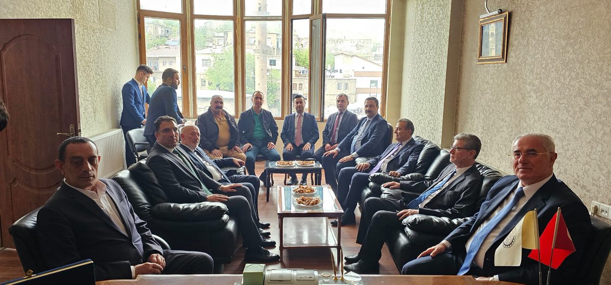 Kamu Başdenetçisi Sayın Mehmet Akarca ve Kamu Denetçiliği Kurumu Heyeti odamız yönetim kurulu başkanı  Sayın Davut TEZCAN'ı ziyaret etti