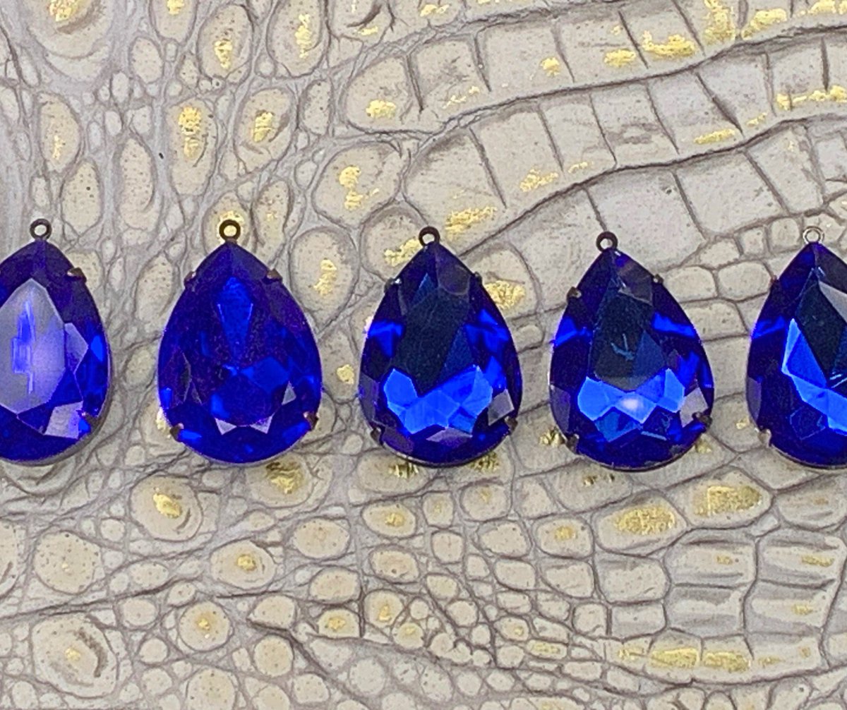 GNStrumberger's tweet image. Also began making my own jewelry (earrings especially) because I could no longer find things I like. Unusual, edgy pieces that actually get noticed.