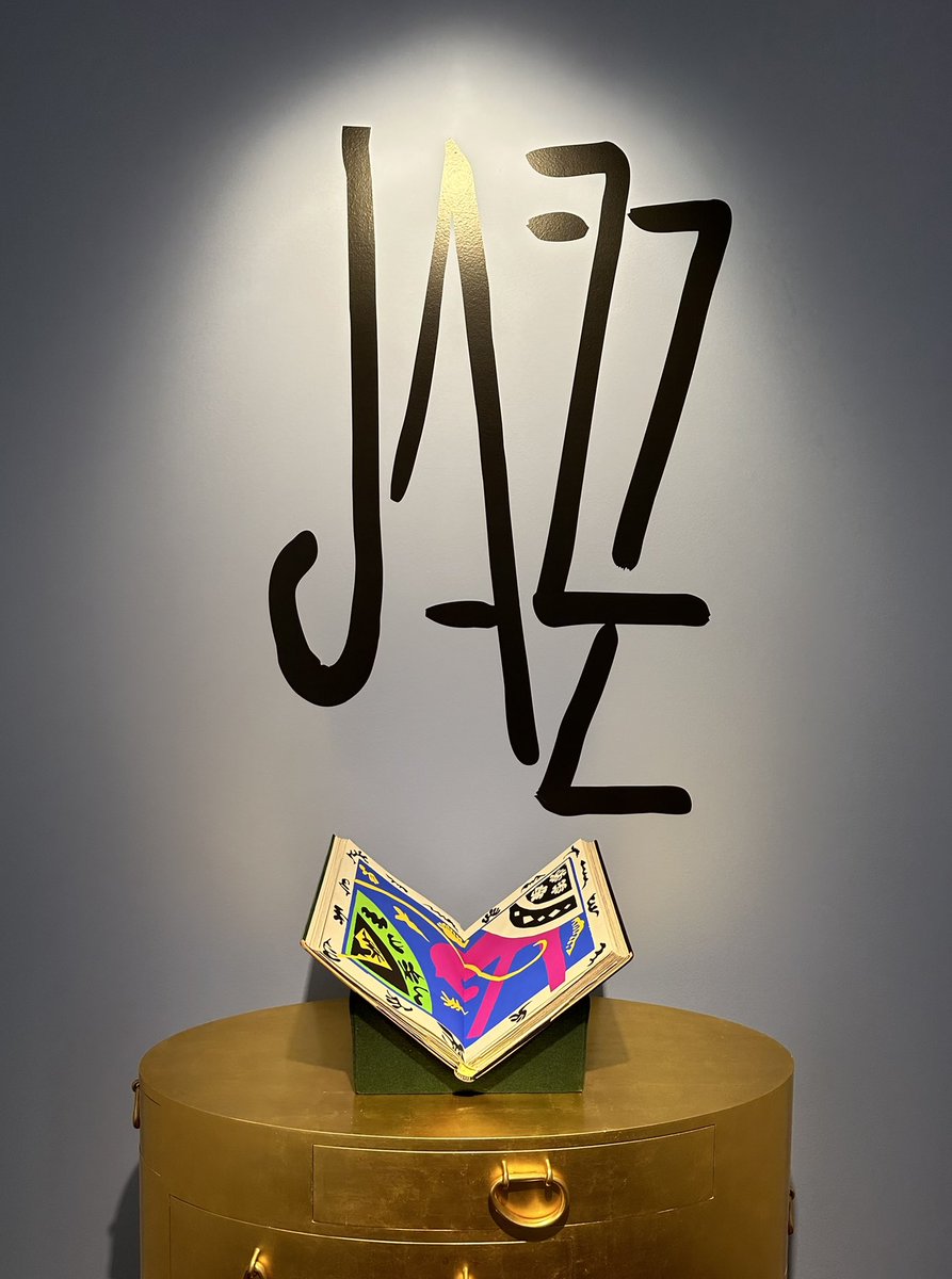 Books from the Cabinet des livres de Pierre Brossette are still on view in Paris! Live sale this Thursday, May 22, 3pm Paris time