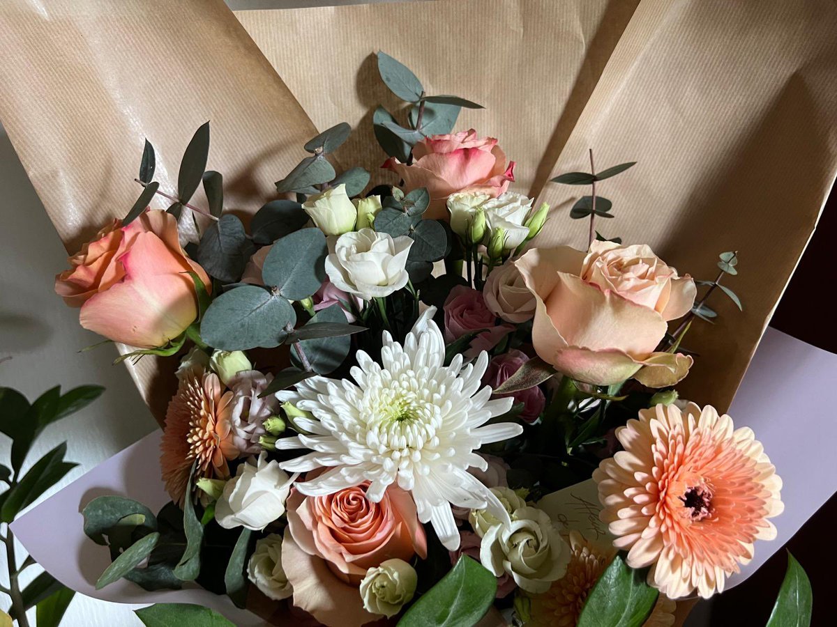 liza ALBADWI (@hassan_liza) on Twitter photo قبل عدة أيام أجريت في جنيف عملية جراحية طارئة.
سعدت اليوم بتلقي باقة ورد🌷رائعة من فريق مبادرة مسار السلام.
باقة الورد الجميلة لمست قلبي وأظهرت PTI من خلالها الدعم والمحبة التي تعني لي الكثير.
شكرا لكن، أحبكن جميعًا وأقدر لكن هذا الدعم.
شكرا لمن فكّر ودبّر وأرسل.
<a href="/Peace_Track/">Peace Track Initiative (PTI) مبادرة مسار السلام</a> قبل عدة أيام أجريت في جنيف عملية جراحية طارئة.
سعدت اليوم بتلقي باقة ورد🌷رائعة من فريق مبادرة مسار السلام.
باقة الورد الجميلة لمست قلبي وأظهرت PTI من خلالها الدعم والمحبة التي تعني لي الكثير.
شكرا لكن، أحبكن جميعًا وأقدر لكن هذا الدعم.
شكرا لمن فكّر ودبّر وأرسل.
<a href="/Peace_Track/">Peace Track Initiative (PTI) مبادرة مسار السلام</a>