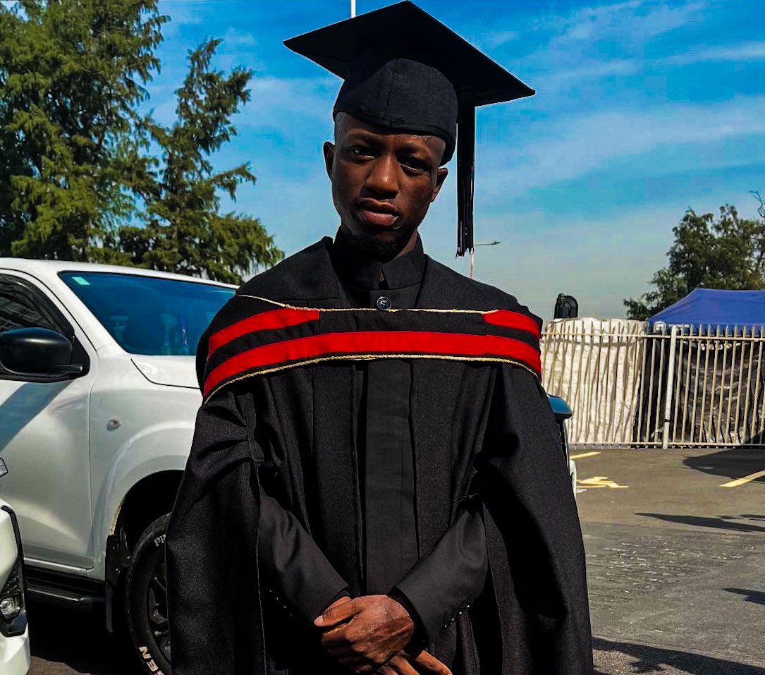 learther's tweet photo. Dean’s Merit Award 🥇 for Academic Excellence, Cum Laude. Thank you @DUT_Tweets https://t.co/6ykmDkWrHX