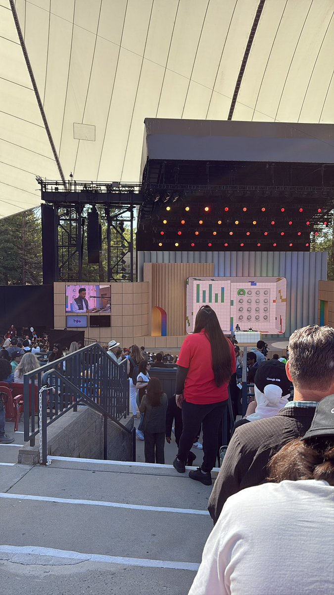 eepen's tweet photo. Excited to be at Google IO 2025 #googleio https://t.co/yiHEp5wumd