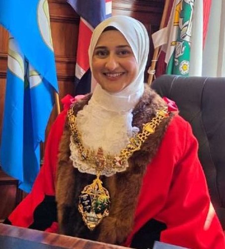 Congratulations to the new mayors of Islamabad and Karachi, Pakistan 🇵🇰 

Sorry for the typo, they are the new mayors of Brighton and Rotherham, UK 🇬🇧

Good luck with that...