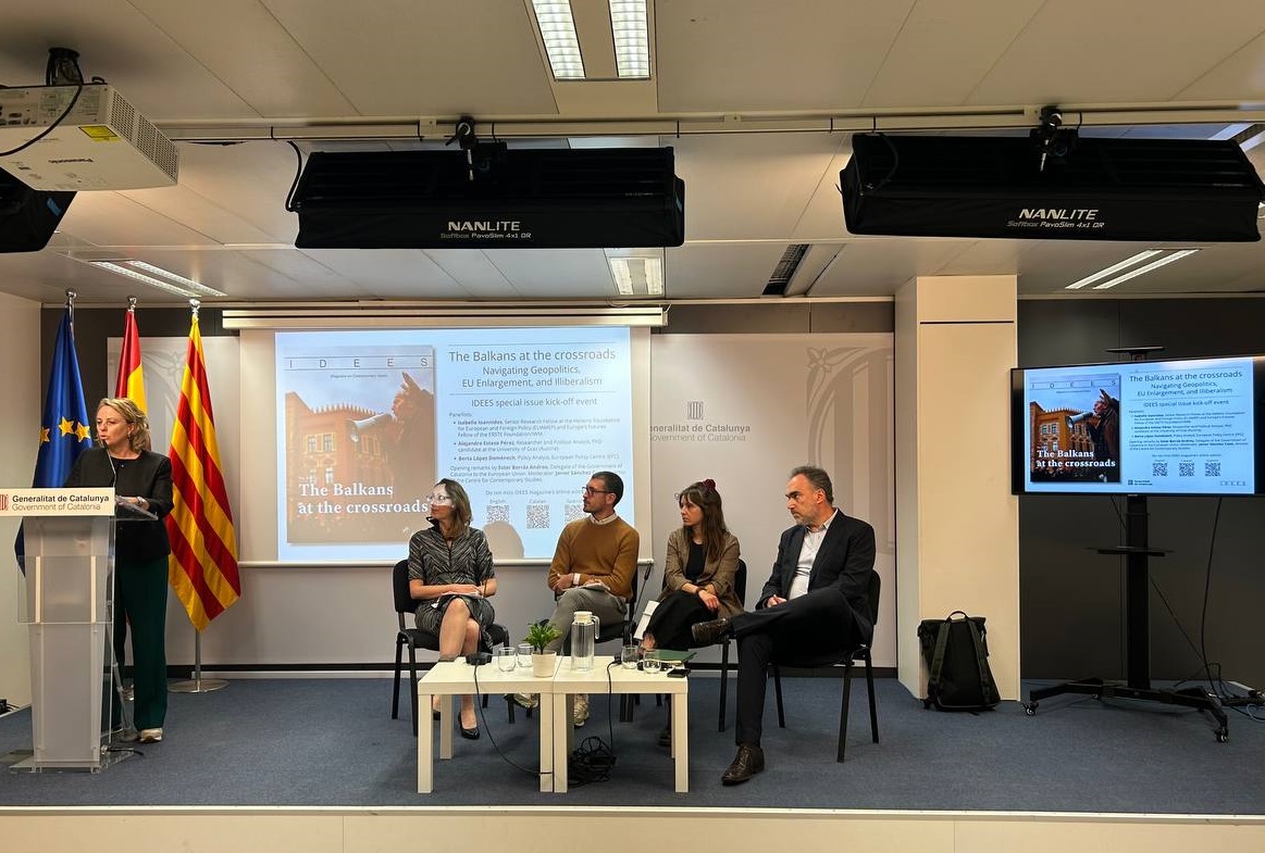 idees_cat's tweet photo. 📸 La Delegació @Catalonia_EU ha acollit aquest dimarts la presentació de l'últim número de la #RevistaIDEES, 'Els Balcans, a la cruïlla', amb Isabelle Ioannides, @aestesop i @bb_erts

Podeu llegir tots els continguts a l'edició digital de la publicació: https://t.co/ePGBvvpu9w https://t.co/v03GEbD65V