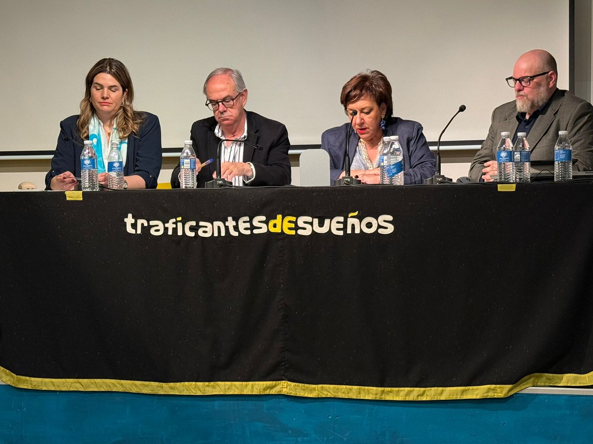 En la mesa de #DetecciónTemprana, Julián Menéndez (<a href="/Asalma_Madrid/">Asalma</a>), Cristina Gámez (<a href="/AsemeMadrid/">@AsemeMadrid</a>), Mª Cruz Vicente (<a href="/CCOO/">Comisiones Obreras</a>) y José Manuel de #RescataTuEmpleo debatieron cómo anticipar crisis y activar la #EconomíaSocial como salida 💡♻️ #Cooperativismo #SociedadesLaborales